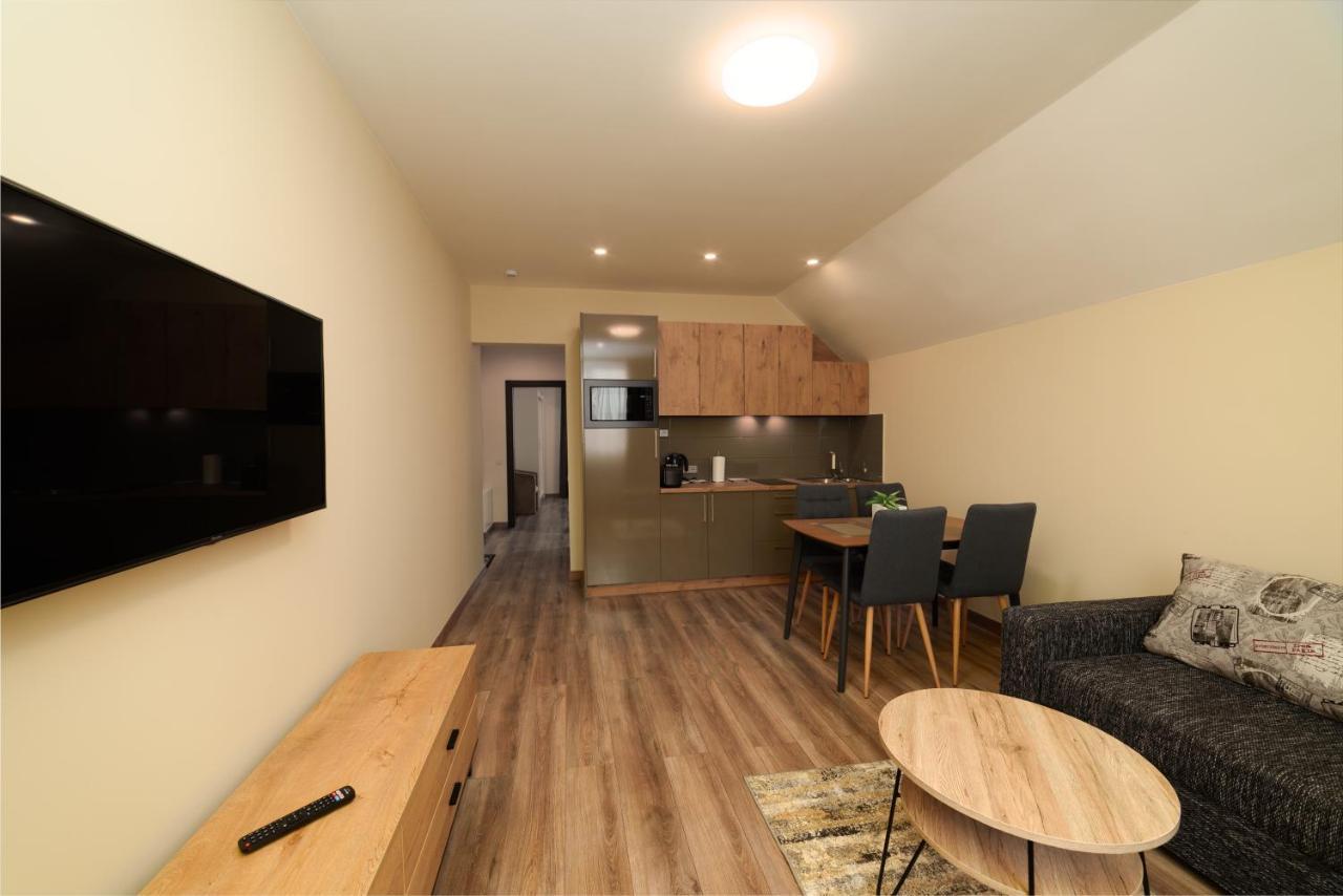 קלייפדה Tako Apartments מראה חיצוני תמונה